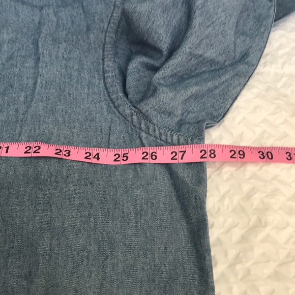 IZOD Cotton Chambray Pocket Shirt - Picture 9 of 11